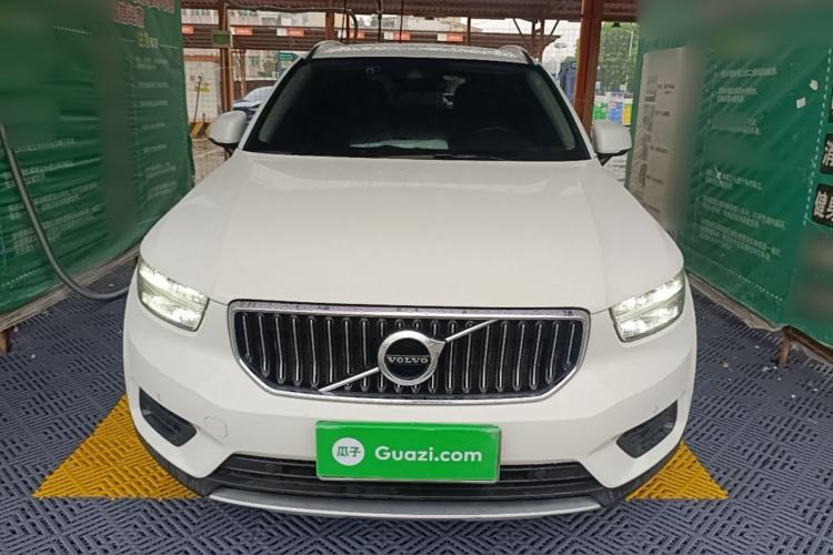 Used Volvo XC40 2022 T4 Four-Wheel Drive Smart & Stylish Edition Front