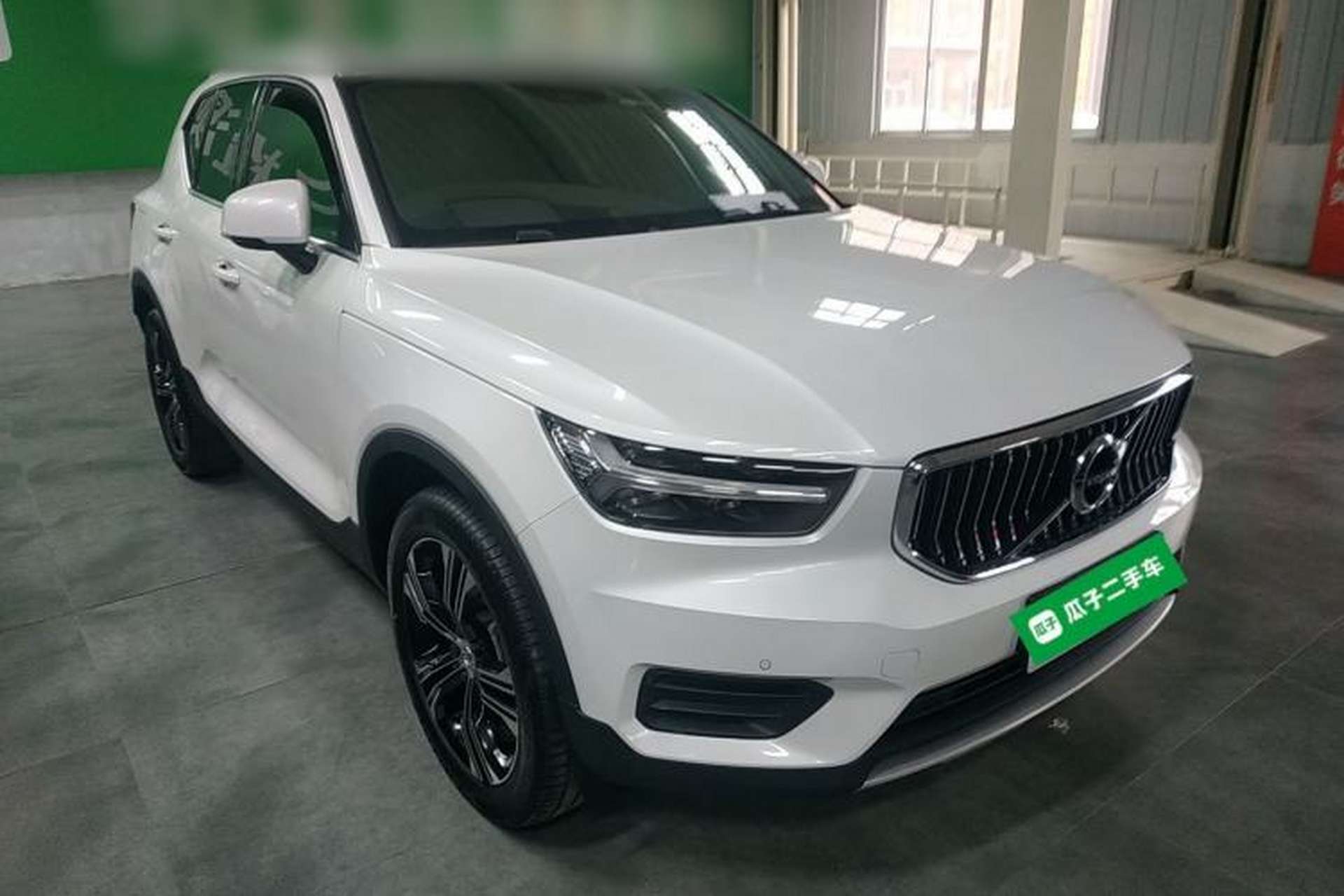 Used Volvo XC40 2022 T4 Four-Wheel Drive Smart & Luxurious Edition Front Right 45 Deg