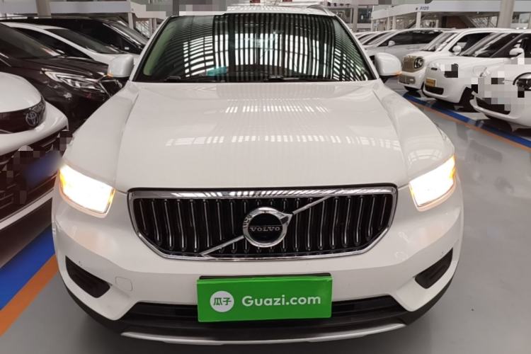 Used Volvo XC40 2022 T4 Four-Wheel Drive Smart & Stylish Edition Front