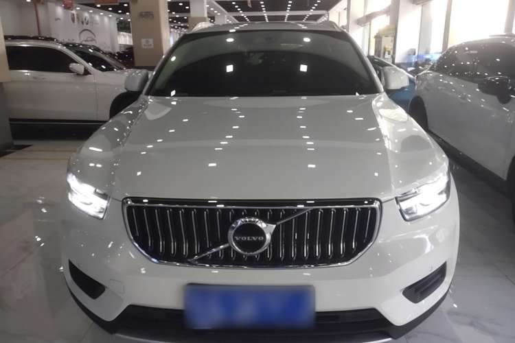 Used Volvo XC40 2022 T4 Four-Wheel Drive Smart & Stylish Edition Front