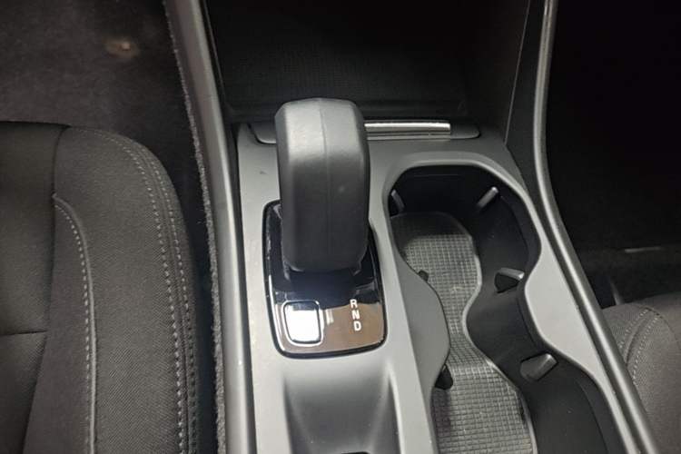 Used Volvo XC40 2022 T4 Four-Wheel Drive Smart & Stylish Edition Gear Lever