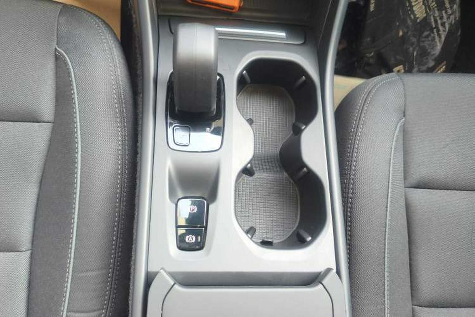 Used Volvo XC40 2022 T4 Four-Wheel Drive Smart & Stylish Edition Gear Lever
