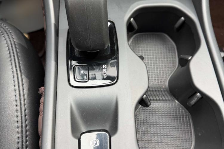 Used Volvo XC40 2022 T4 Four-Wheel Drive Smart & Stylish Edition Gear Lever