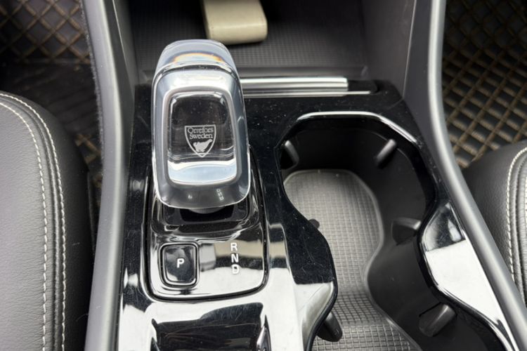 Used Volvo XC40 2022 T4 Four-Wheel Drive Smart & Luxurious Edition Gear Lever