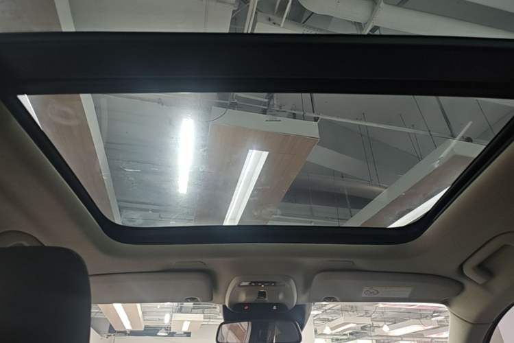 Used Volvo XC40 2022 T4 Four-Wheel Drive Smart & Stylish Edition Headliner