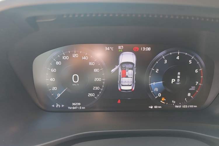 Used Volvo XC40 2022 T4 Four-Wheel Drive Smart & Stylish Edition Instrument Cluster