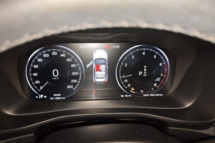 Used Volvo XC40 2022 T4 Four-Wheel Drive Smart & Luxurious Edition Instrument Cluster