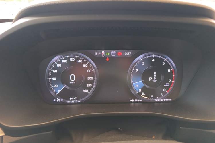 Used Volvo XC40 2022 T4 Four-Wheel Drive Smart & Stylish Edition Instrument Cluster