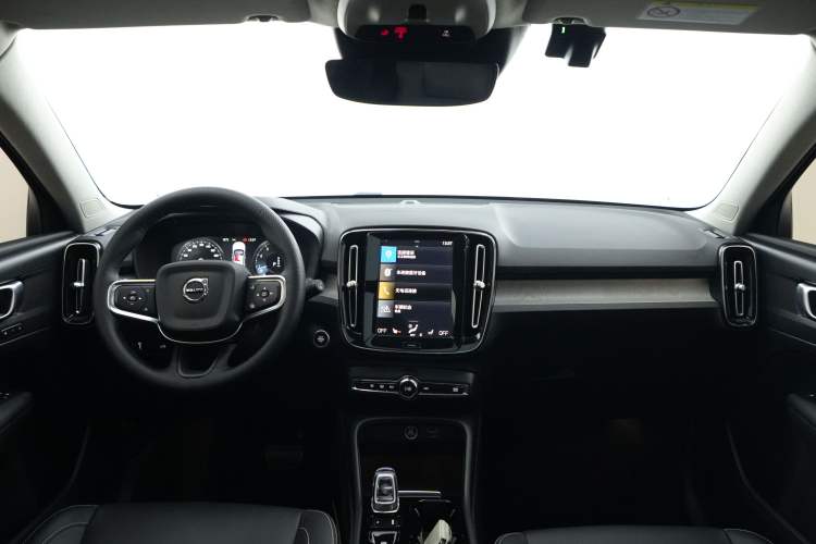 Used Volvo XC40 2022 T4 Four-Wheel Drive Smart & Luxurious Edition Interior 10