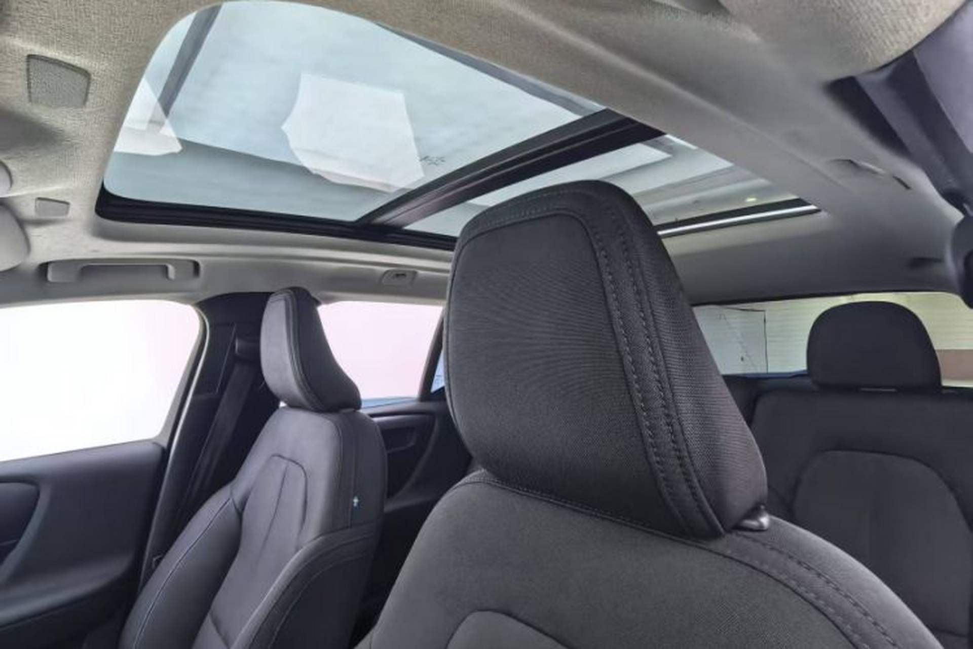 Used Volvo XC40 2022 T4 Four-Wheel Drive Smart & Stylish Edition Interior 14
