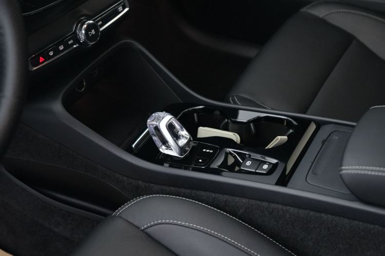 Used Volvo XC40 2022 T4 Four-Wheel Drive Smart & Luxurious Edition Interior 2