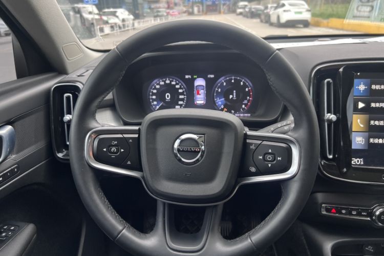 Used Volvo XC40 2022 T4 Four-Wheel Drive Smart & Stylish Edition Interior 2