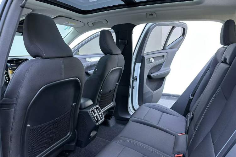 Used Volvo XC40 2022 T4 Four-Wheel Drive Smart & Stylish Edition Interior 3