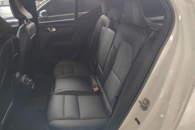 Used Volvo XC40 2022 T4 Four-Wheel Drive Smart & Luxurious Edition Interior 4