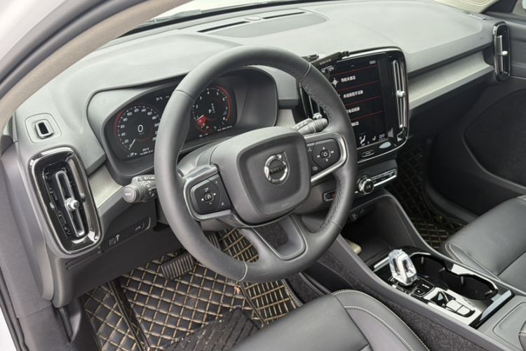 Used Volvo XC40 2022 T4 Four-Wheel Drive Smart & Luxurious Edition Interior 5