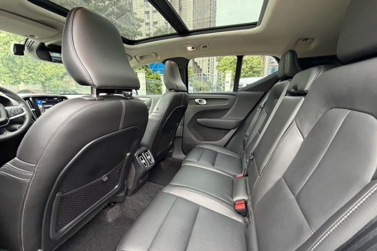 Used Volvo XC40 2022 T4 Four-Wheel Drive Smart & Luxurious Edition Interior 7