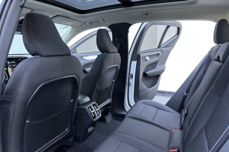 Used Volvo XC40 2022 T4 Four-Wheel Drive Smart & Stylish Edition Interior 8