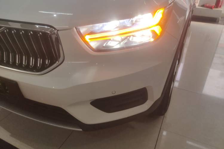 Used Volvo XC40 2022 T4 Four-Wheel Drive Smart & Stylish Edition Left Front Headlight