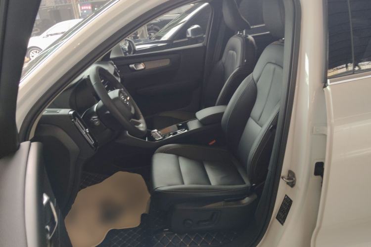 Used Volvo XC40 2022 T4 Four-Wheel Drive Smart & Luxurious Edition Left Front Seat