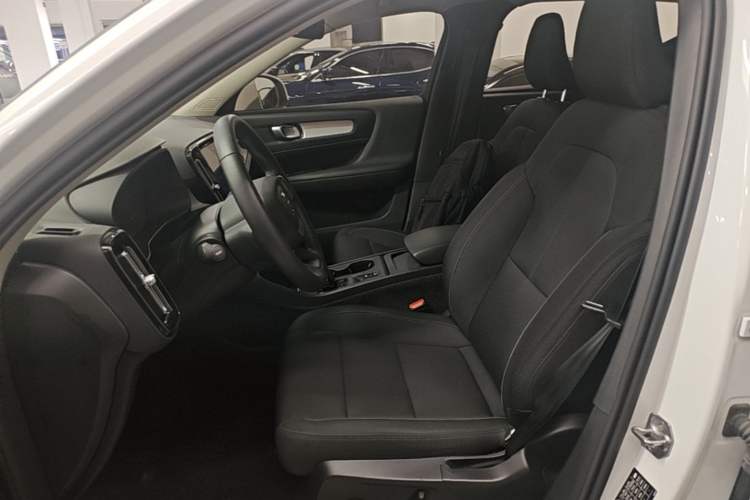 Used Volvo XC40 2022 T4 Four-Wheel Drive Smart & Stylish Edition Left Front Seat
