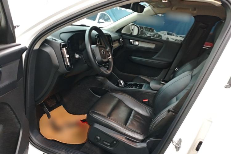 Used Volvo XC40 2022 T4 Four-Wheel Drive Smart & Luxurious Edition Left Front Seat