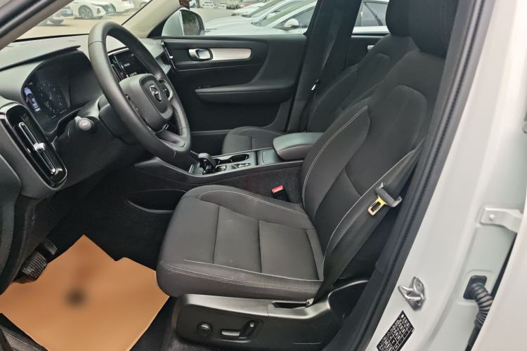 Used Volvo XC40 2022 T4 Four-Wheel Drive Smart & Stylish Edition Left Front Seat