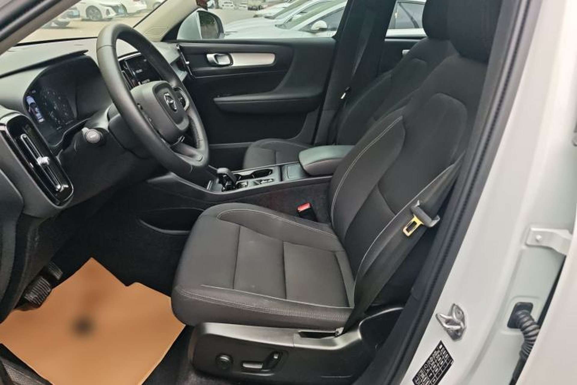 Used Volvo XC40 2022 T4 Four-Wheel Drive Smart & Stylish Edition Left Front Seat