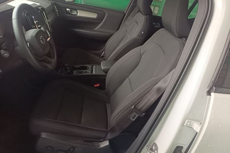 Used Volvo XC40 2022 T4 Four-Wheel Drive Smart & Stylish Edition Left Front Seat