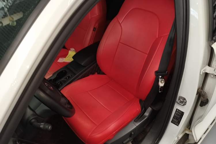 Used Volvo XC40 2022 T4 Four-Wheel Drive Smart & Stylish Edition Left Front Seat