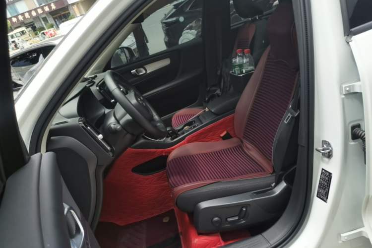 Used Volvo XC40 2022 T4 Four-Wheel Drive Smart & Stylish Edition Left Front Seat