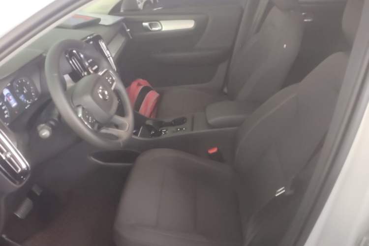 Used Volvo XC40 2022 T4 Four-Wheel Drive Smart & Stylish Edition Left Front Seat