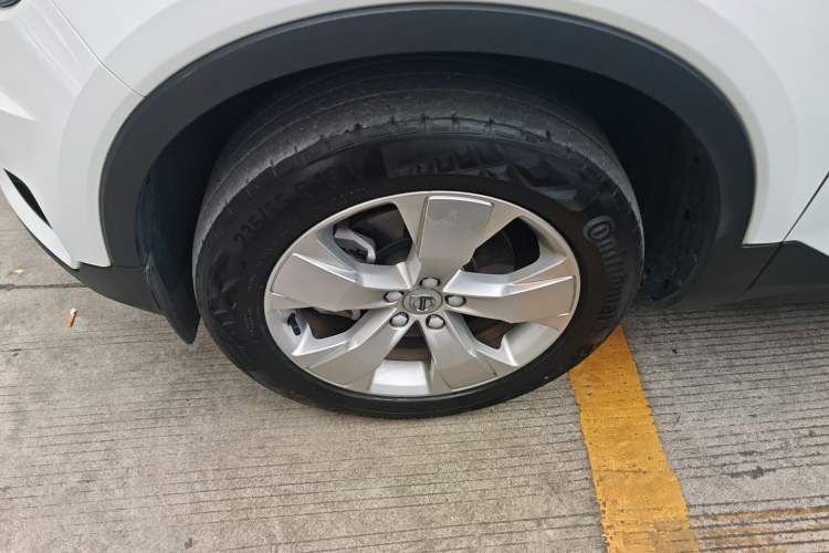 Used Volvo XC40 2022 T4 Four-Wheel Drive Smart & Stylish Edition Left Front Wheel Hub