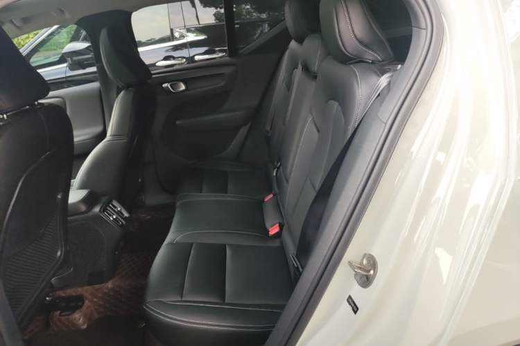 Used Volvo XC40 2022 T4 Four-Wheel Drive Smart & Stylish Edition Left Rear Seat