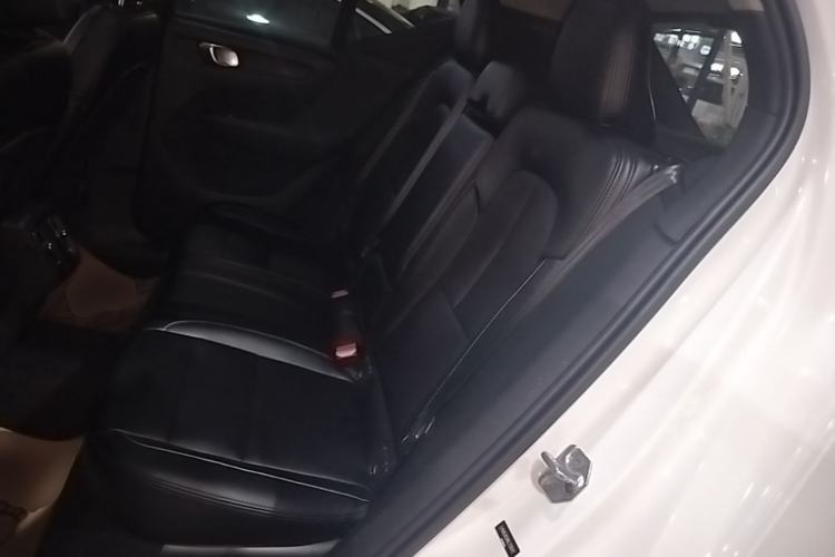 Used Volvo XC40 2022 T4 Four-Wheel Drive Smart & Stylish Edition Left Rear Seat