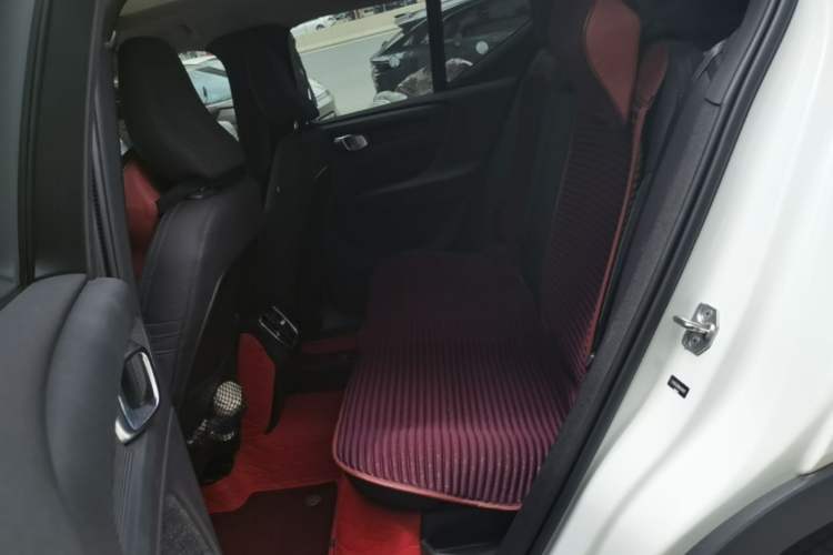 Used Volvo XC40 2022 T4 Four-Wheel Drive Smart & Stylish Edition Left Rear Seat