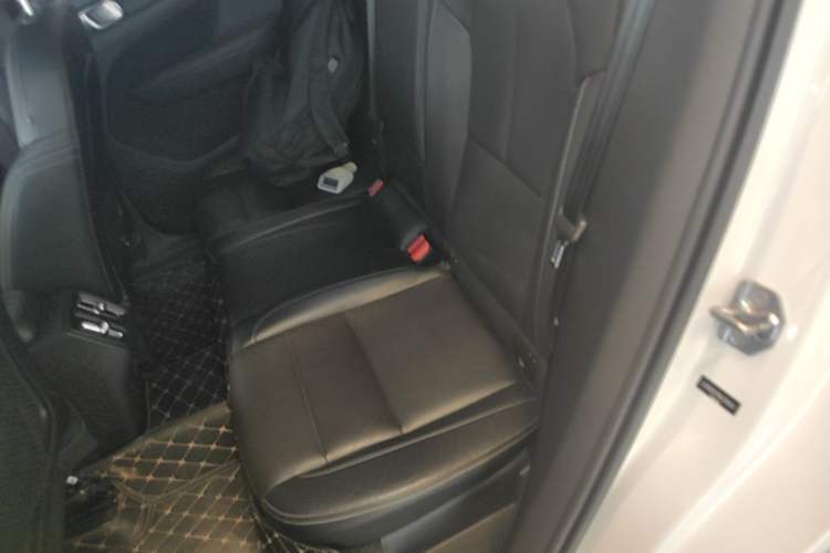 Used Volvo XC40 2022 T4 Four-Wheel Drive Smart & Luxurious Edition Left Rear Seat