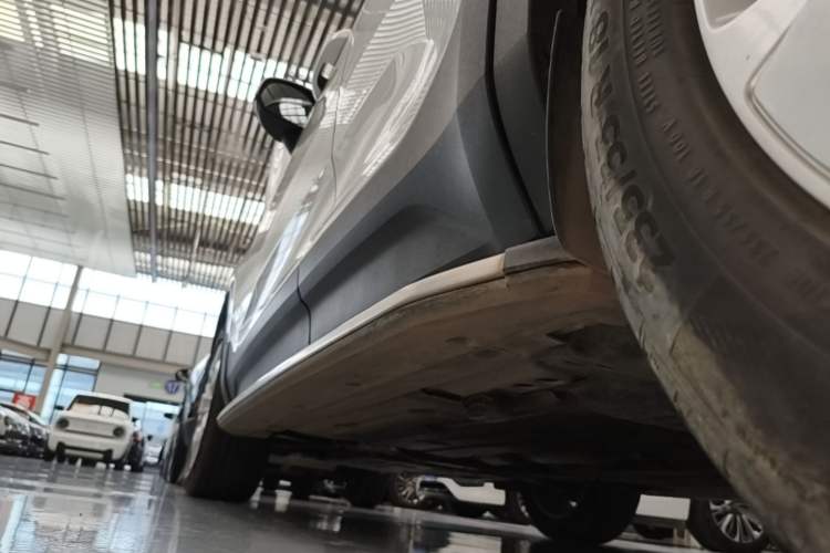 Used Volvo XC40 2022 T4 Four-Wheel Drive Smart & Stylish Edition Left Side Sill