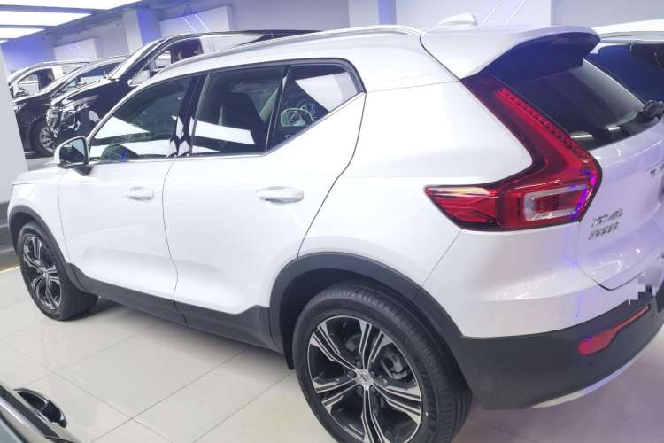 Used Volvo XC40 2022 T4 Four-Wheel Drive Smart & Luxurious Edition Left Side