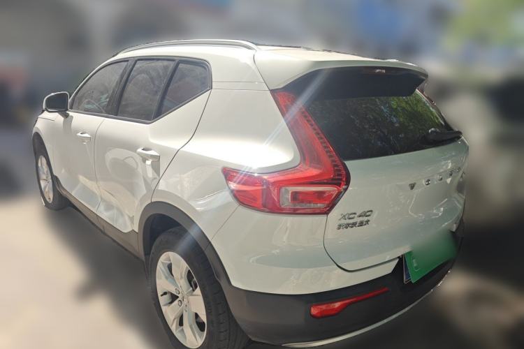 Used Volvo XC40 2022 T4 Four-Wheel Drive Smart & Stylish Edition Rear Left 45 Deg