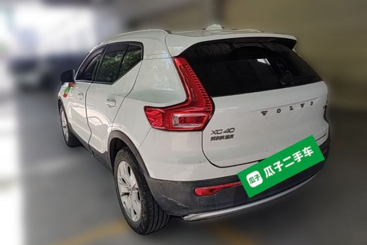 Used Volvo XC40 2022 T4 Four-Wheel Drive Smart & Stylish Edition Rear Left 45 Deg