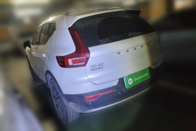 Used Volvo XC40 2022 T4 Four-Wheel Drive Smart & Luxurious Edition Rear Left 45 Deg