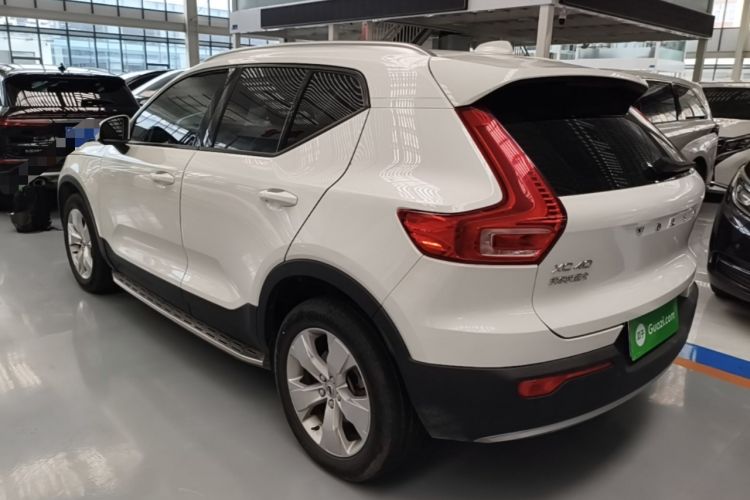 Used Volvo XC40 2022 T4 Four-Wheel Drive Smart & Stylish Edition Rear Left 45 Deg