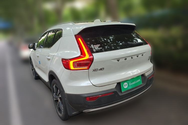 Used Volvo XC40 2022 T4 Four-Wheel Drive Smart & Luxurious Edition Rear Left 45 Deg