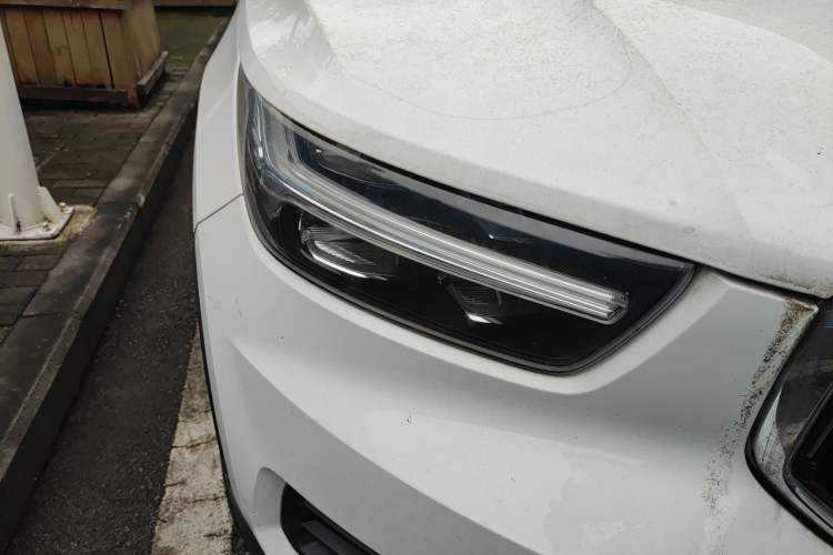 Used Volvo XC40 2022 T4 Four-Wheel Drive Smart & Luxurious Edition Right Front Headlight