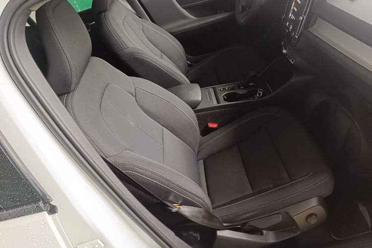 Used Volvo XC40 2022 T4 Four-Wheel Drive Smart & Stylish Edition Right Front Seat
