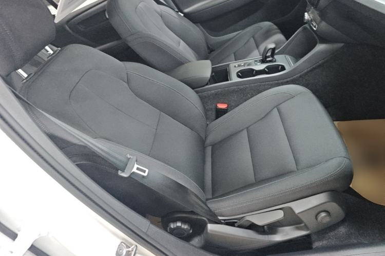 Used Volvo XC40 2022 T4 Four-Wheel Drive Smart & Stylish Edition Right Front Seat