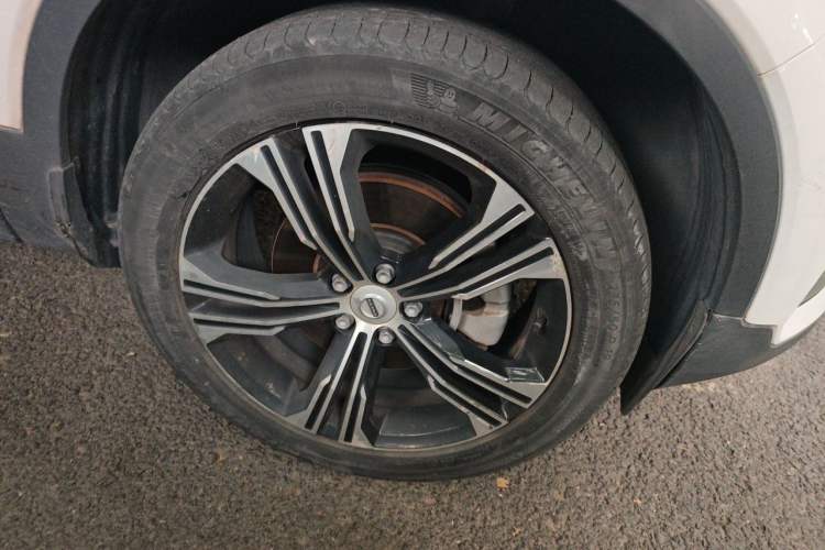 Used Volvo XC40 2022 T4 Four-Wheel Drive Smart & Luxurious Edition Right Front Wheel Hub