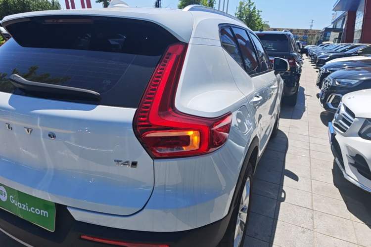 Used Volvo XC40 2022 T4 Four-Wheel Drive Smart & Stylish Edition Right Rear Taillight