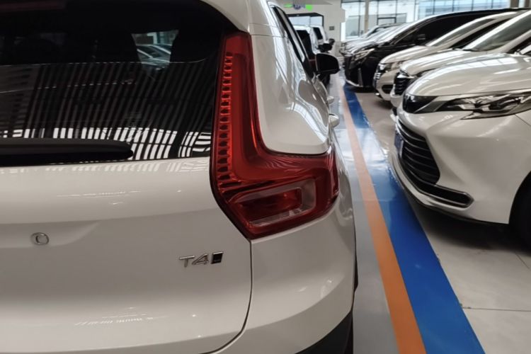 Used Volvo XC40 2022 T4 Four-Wheel Drive Smart & Stylish Edition Right Rear Taillight
