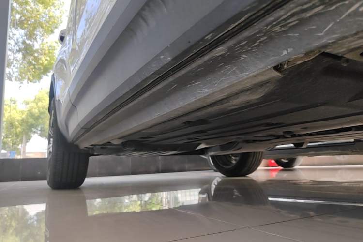 Used Volvo XC40 2022 T4 Four-Wheel Drive Smart & Luxurious Edition Right Side Sill